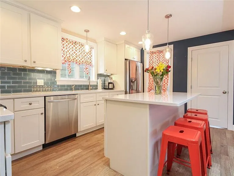 13 Lucas Ave — Photo 3