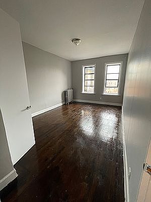 4th image of 1834 Caton Ave #6OO
