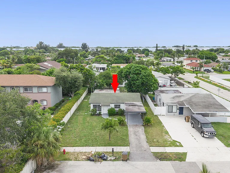 441 NW 2nd Ave — Photo 8