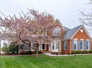 22043 Water Run Ct, Ashburn, VA 20148