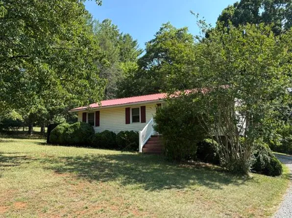 1135 Taylor Mountain Rd, Thaxton, VA 24174