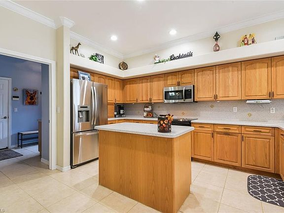 3rd image of 8721 Kilkenny Ct