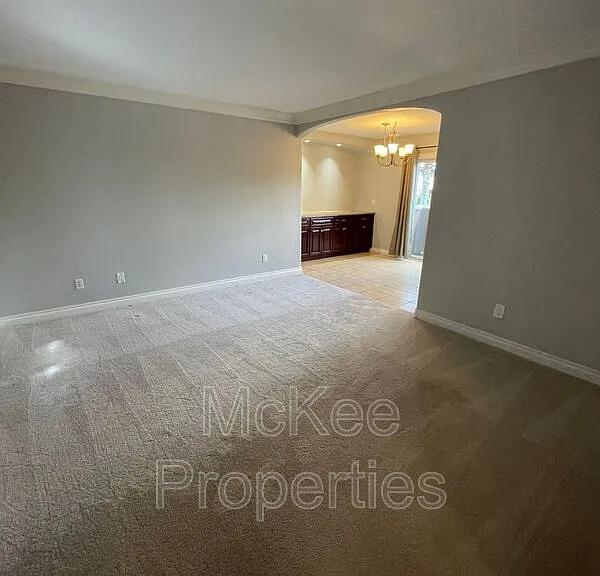 4328 College Ave — Photo 7