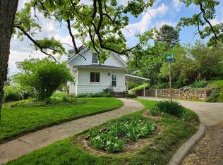 207 Oak St NE, Elkader, IA 52043