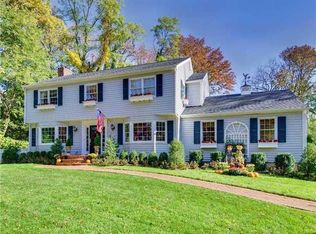 5 Janes Ln, Lloyd Harbor, NY 11743