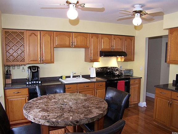 5th image of 45 Felway Dr