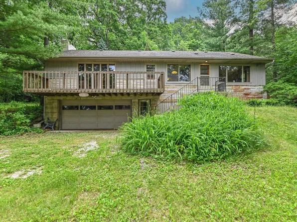 N7044 Oakwood ROAD, Whitewater, WI 53190