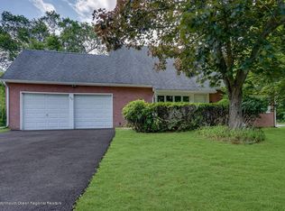 23 Valley Rd, Manalapan, NJ 07726