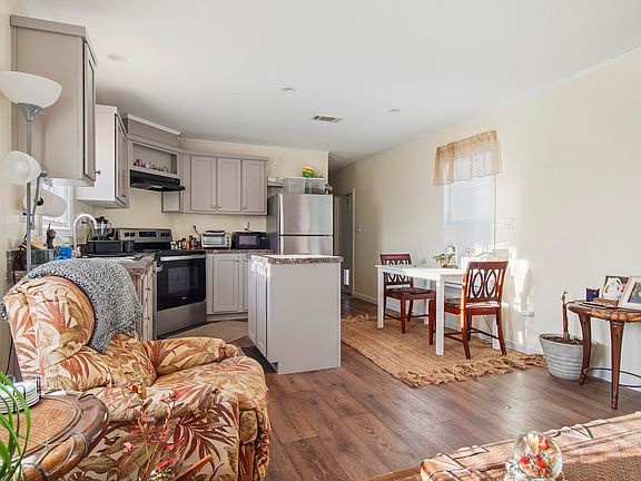 4th image of 1202 Hampshire Blvd