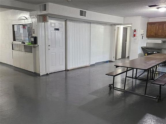 3rd image of 3708 Gardner Ave