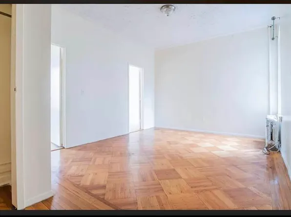 2204 Clarendon Road image 1 of 6