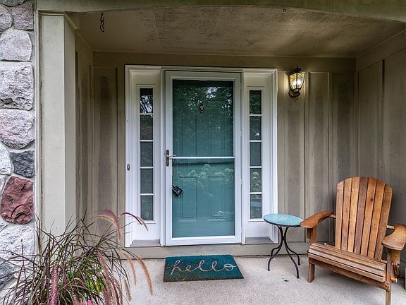 5th image of 30989 Cedar Creek Dr