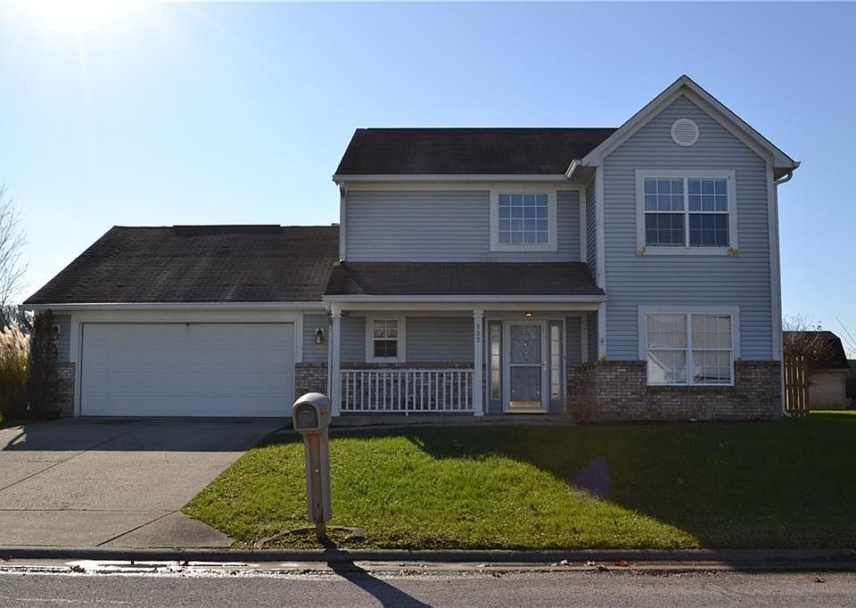 1st image of 933 Eagle Brook Dr