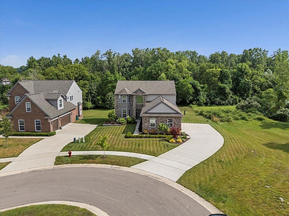 1st image of 42940 Lexington Ct