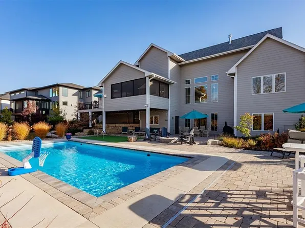 17649 Berkshire Pkwy, Clive, IA 50325