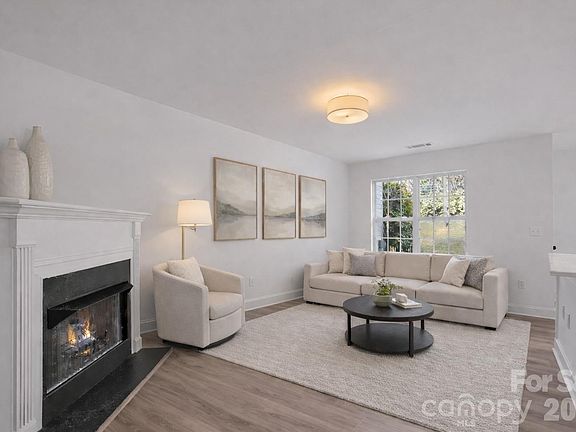3rd image of 9512 Elizabeth Townes Ln