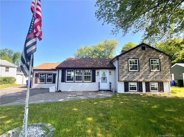 18 Linsal Street, Windsor Locks, CT 06096