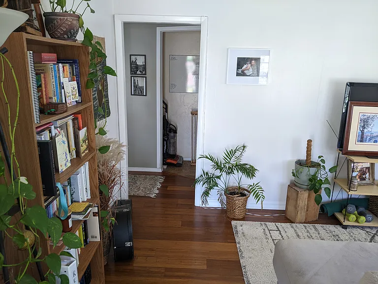 141 Leon St — Photo 3