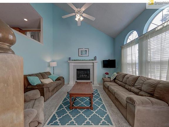 4th image of 2532 NE Horseshoe Dr