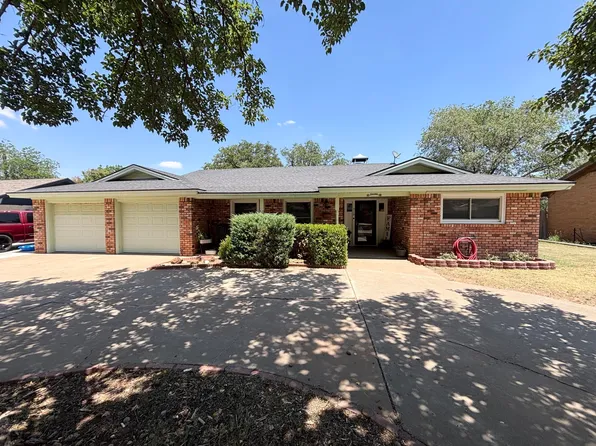 310 W 9th St, Hale Center, TX 79041