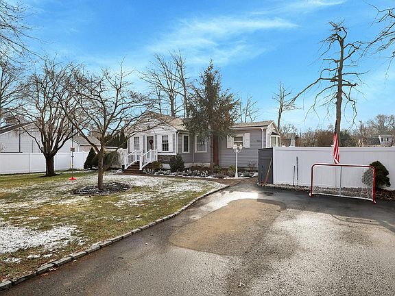 4th image of 38 Florence Ave