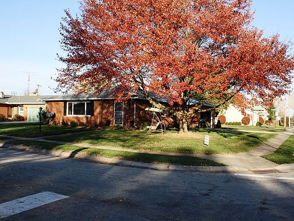 2nd image of 6 Murray Dr