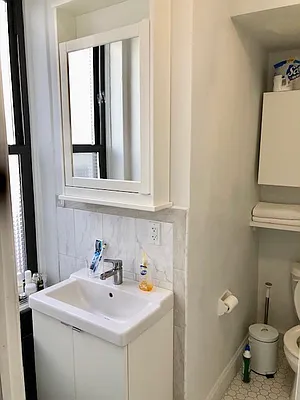 Rented by True Real Estate Group | media 20