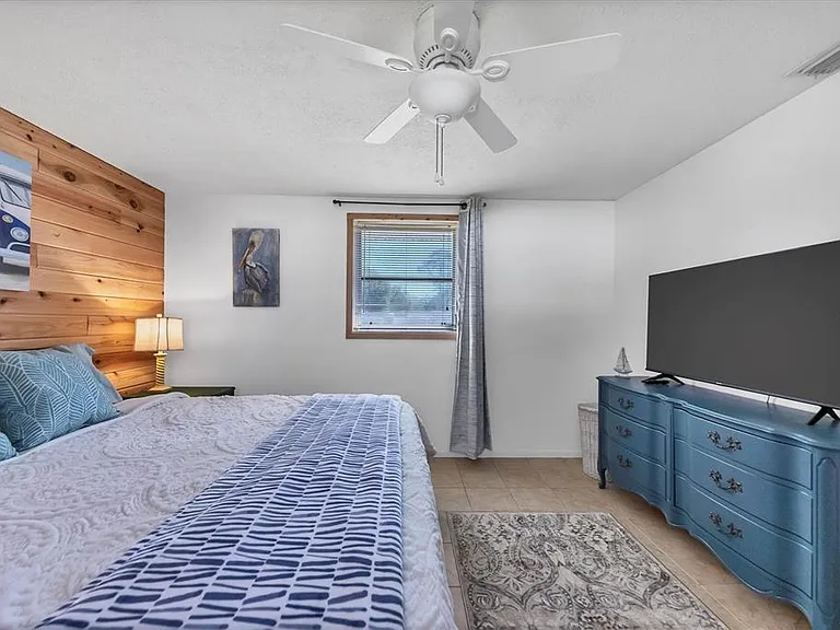 2323 Doud St — Photo 25