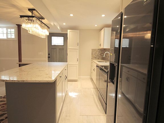 3rd image of 517 Worchester St