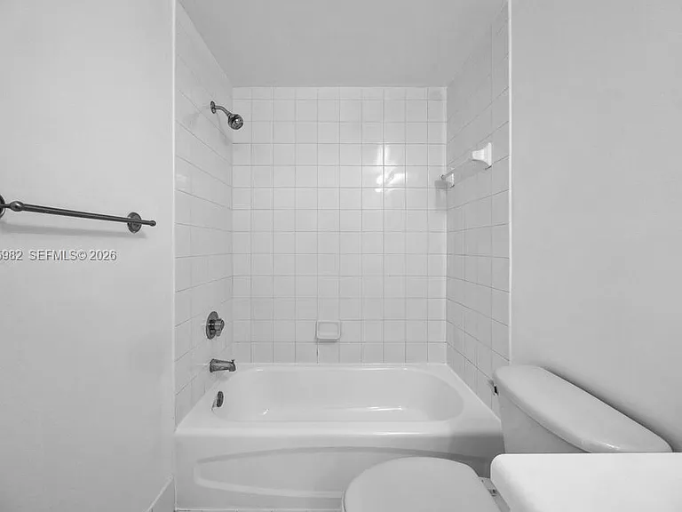 50 Menores Ave #805 — Photo 9