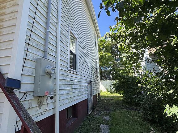 5th image of 1142 Reeder Ave