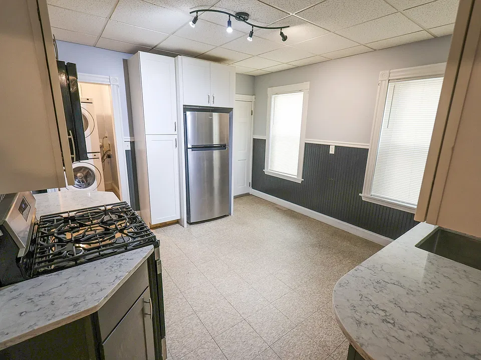 14 Taft St #1