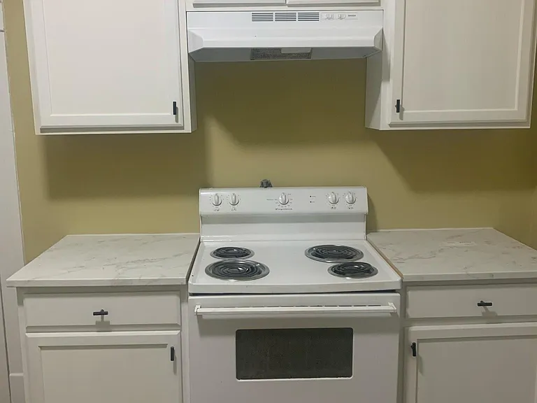 415 Chestnut St #A — Photo 7