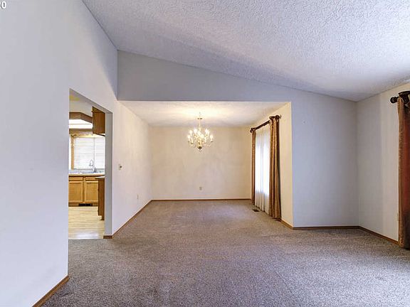 4th image of 3520 NE 158th Ave