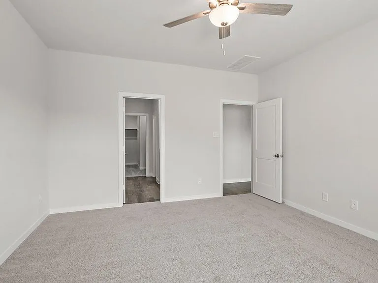 496 Shoreview Dr — Photo 8