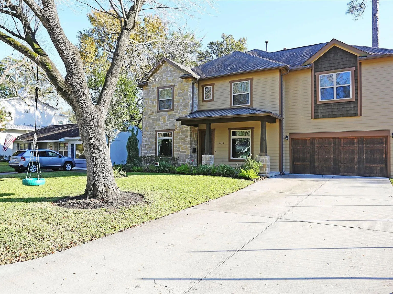 4 bed, 4.0 bath, 3932 sqft, $6,000 — Photo 1