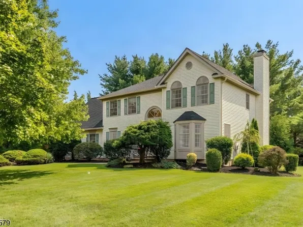 12 Poppy Dr, Hillsborough Twp., NJ 08844