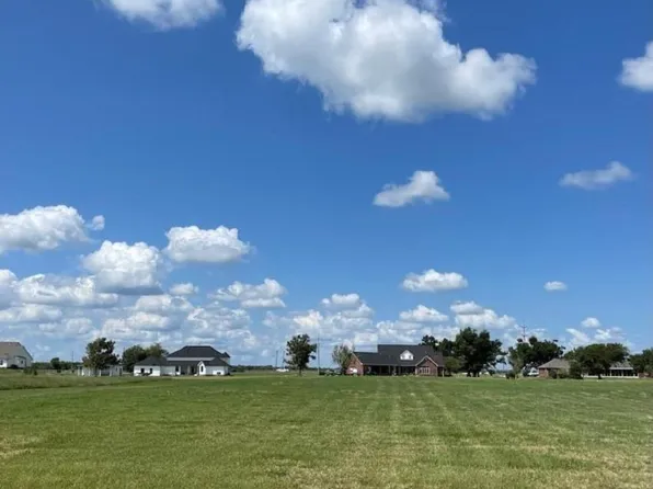 148 Colvan St, Raceland, LA 70394