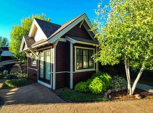 2233 Ciderpress Dr #DRIVE17, Petoskey, MI 49770