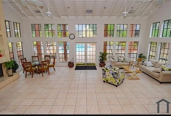 8752 Mallard Reserve Dr — Photo 18