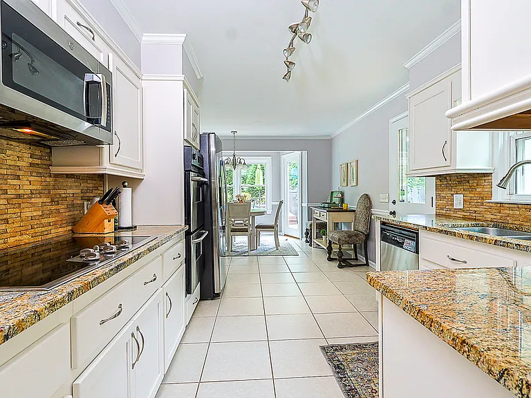 1406 Arden Dr SW — Photo 11