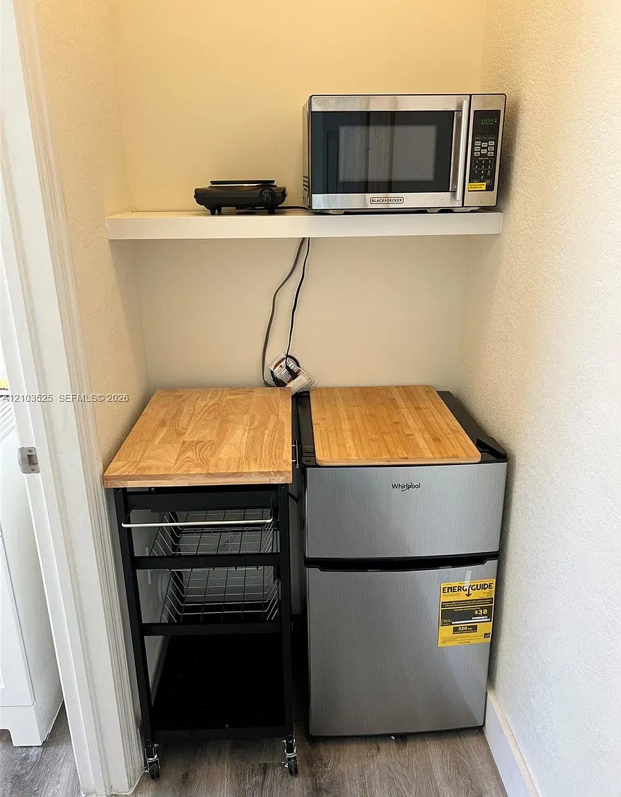 Coco Palm Estates — Photo 4
