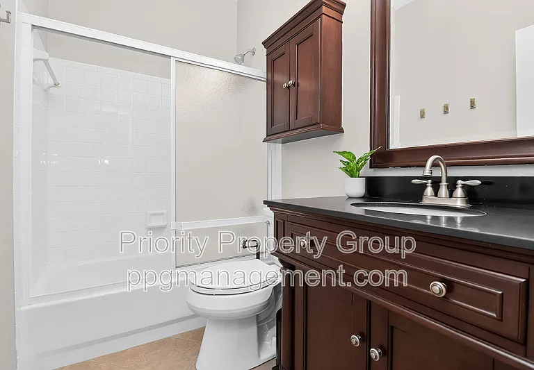 9118 Pine Springs Ct — Photo 28