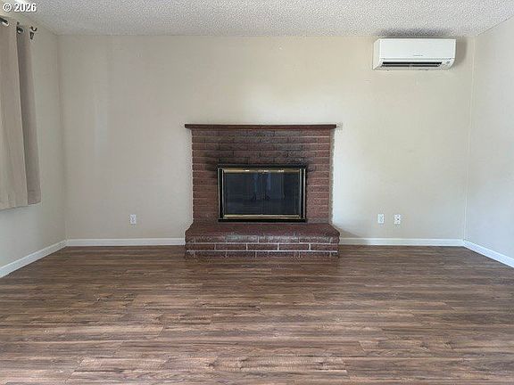 3rd image of 3636 Virginia Ave