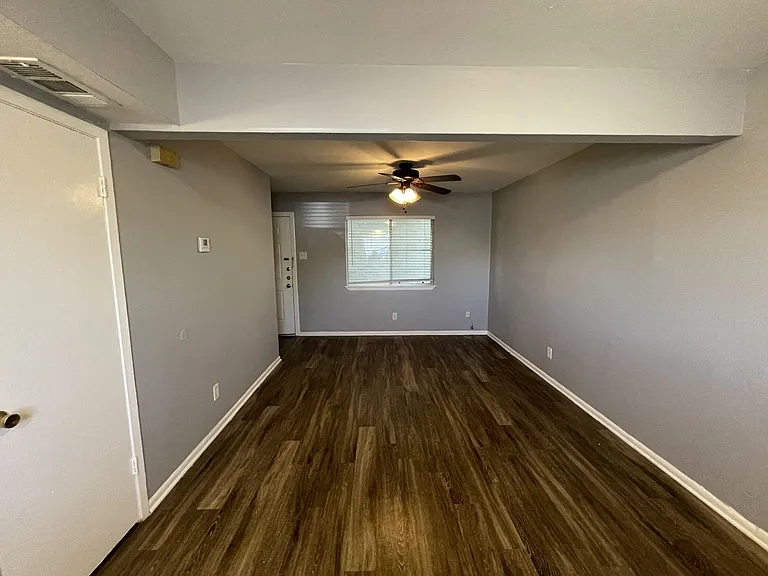 102 Club Dr — Photo 28