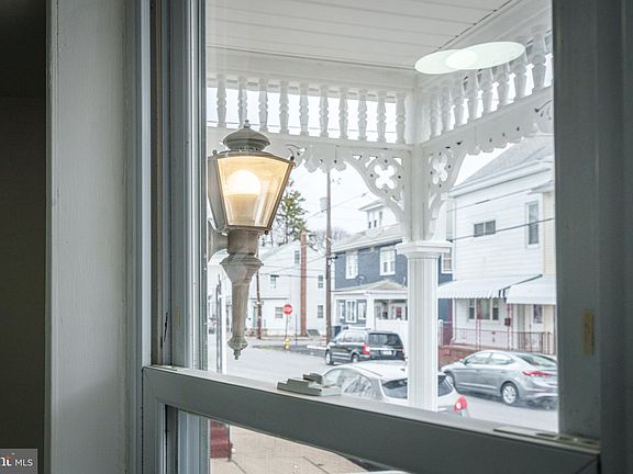 5th image of 52 N Nice St