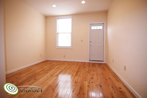 Rented by Target Realty Group | media 20