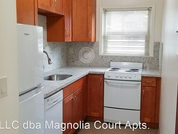 4th image of 2518 32nd Ave W APT 201
