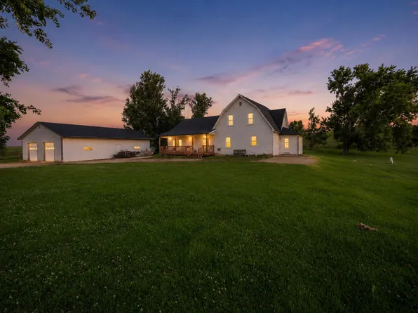 1560 60th St NE, Murdock, MN 56271