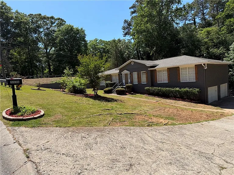 3336 Camelot Dr — Photo 81